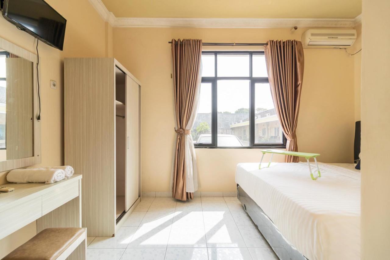 Urbanview Hotel Nugraha Palembang By Reddoorz Eksteriør bilde