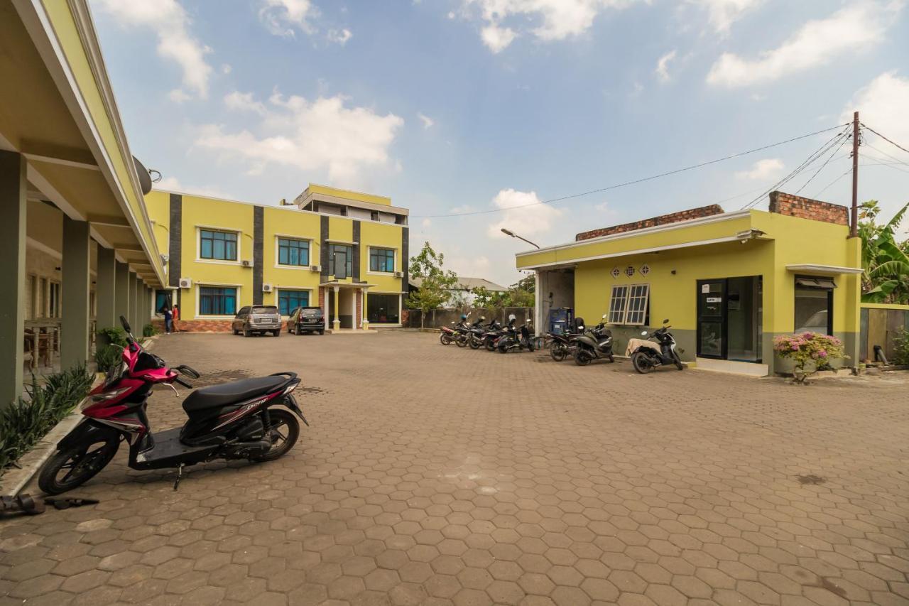 Urbanview Hotel Nugraha Palembang By Reddoorz Eksteriør bilde