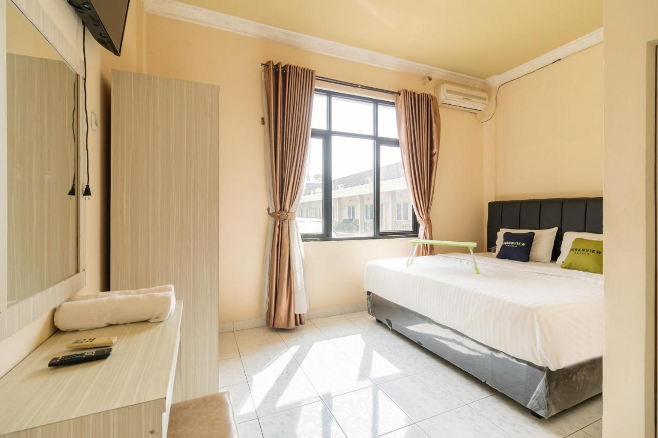 Urbanview Hotel Nugraha Palembang By Reddoorz Eksteriør bilde