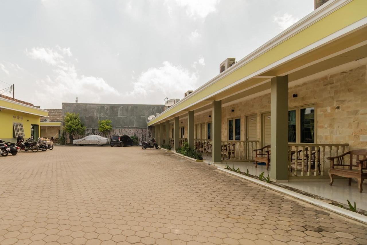 Urbanview Hotel Nugraha Palembang By Reddoorz Eksteriør bilde